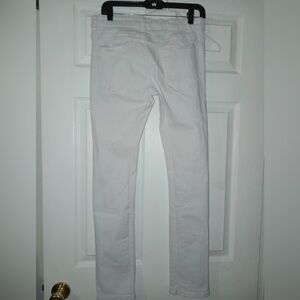 Fredd Marshall Women's Crisp White Straight Leg Jeans Ripped with stretch